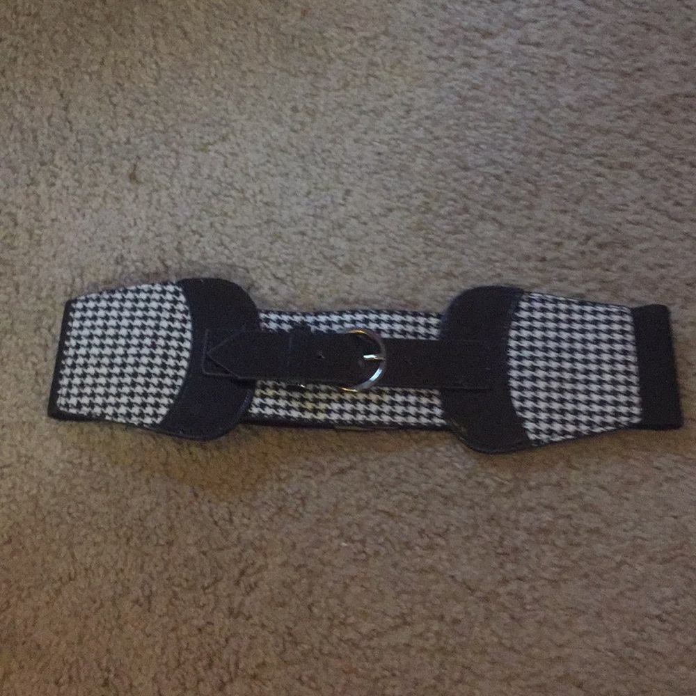 Waist belt.